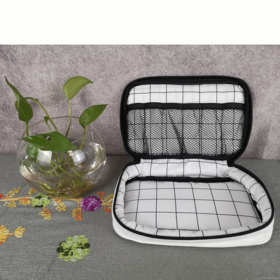 Elegantes weißes Blumenmuster Großkapazität Waschbare Reisetasche mit Reißverschluss