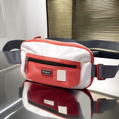 Mit Reißverschluss geschlossene Messenger-Tasche für modische und bequeme Handy-Speicherung