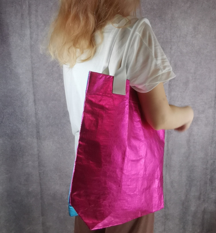 Mehrfarbige Handtasche aus hellem Leder mit großer Kapazität